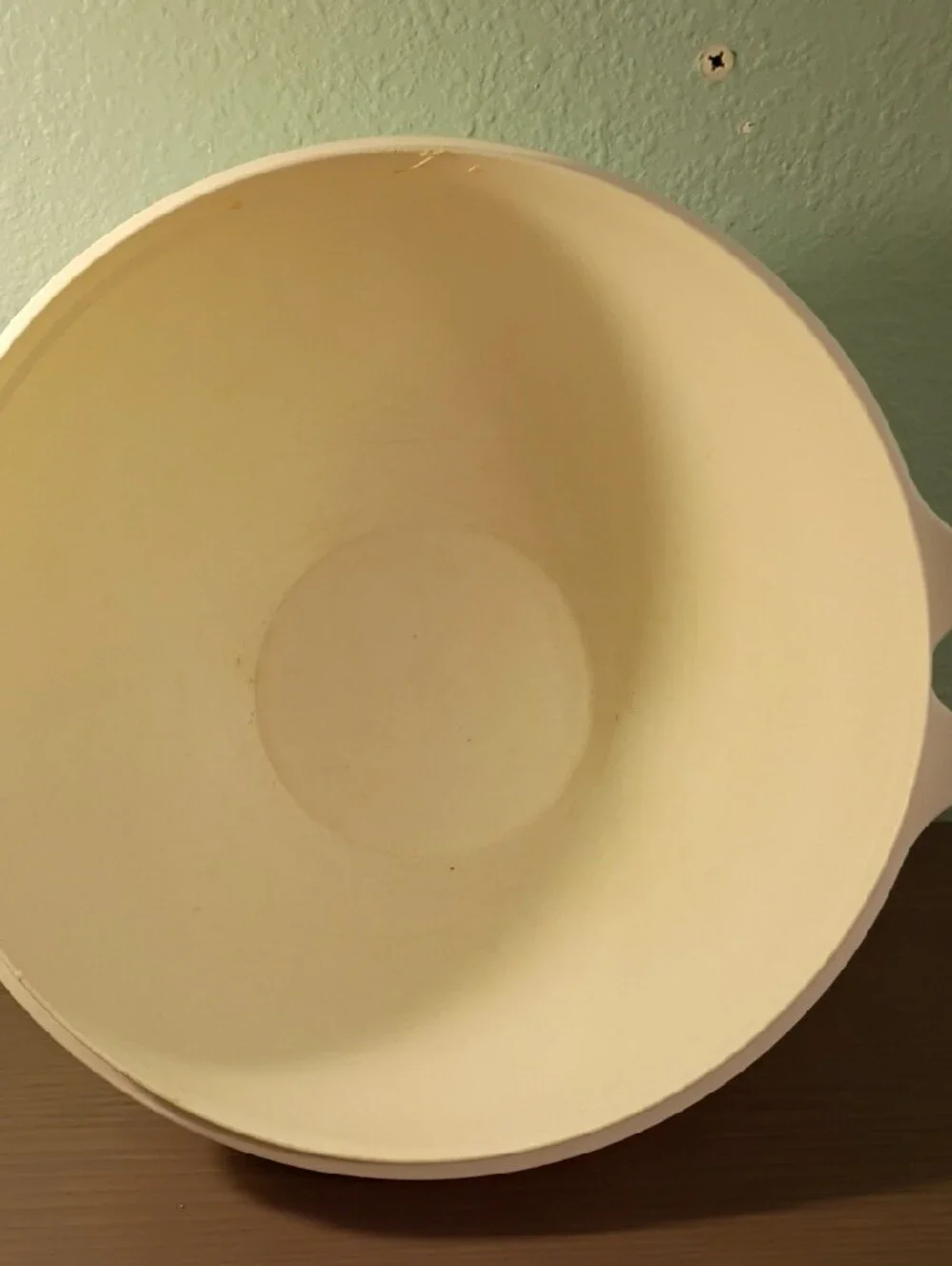 32 Cup Tupperware  Bowl with Pink Lid - White Bowl